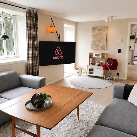 Spacious 2-Bedroom Apartment Near E6, Private Gym アパート *